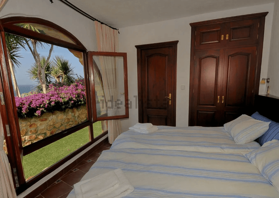 FINCA 6453 CHALET EN ZAHARA DE LOS ATUNES (CÁDIZ)