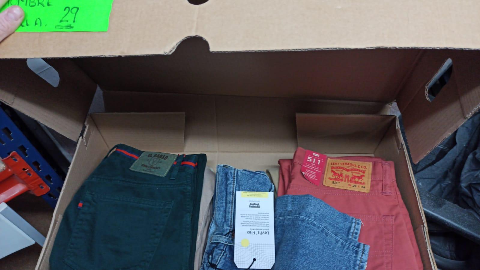 LOTE UNICO ROPA EXCLUSIVA EN LEGANES (MADRID)