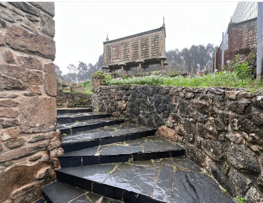 FINCA 5421 CHALET EN LUGAR SARRIBA ( A CORUÑA)